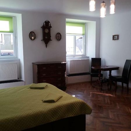 Charming Downtown Studio Brasov Exterior photo