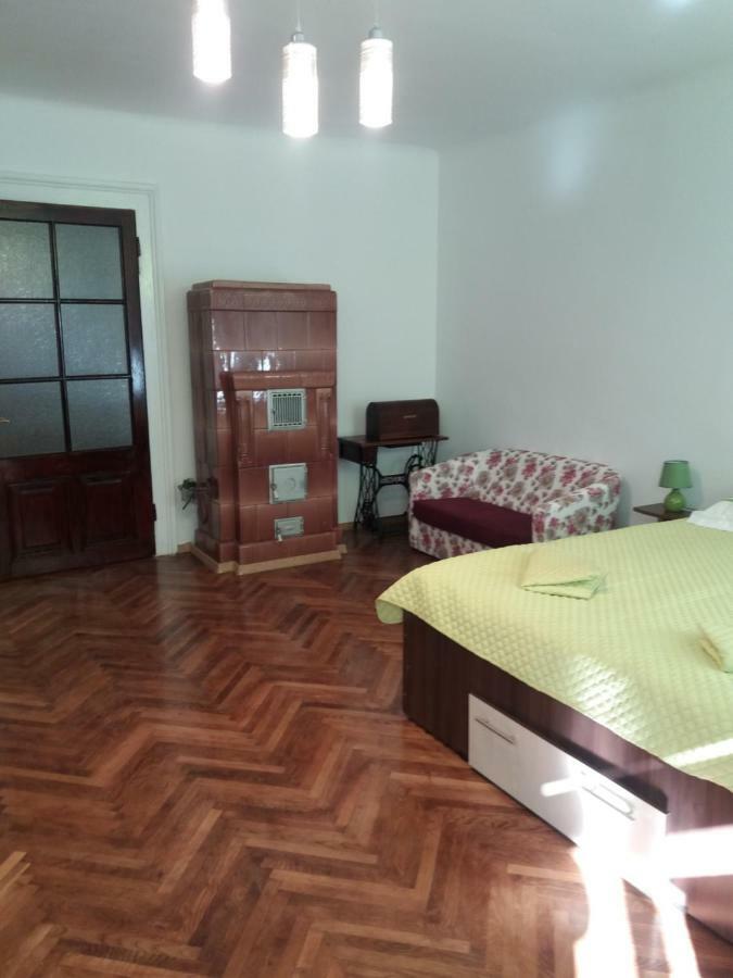 Charming Downtown Studio Brasov Exterior photo